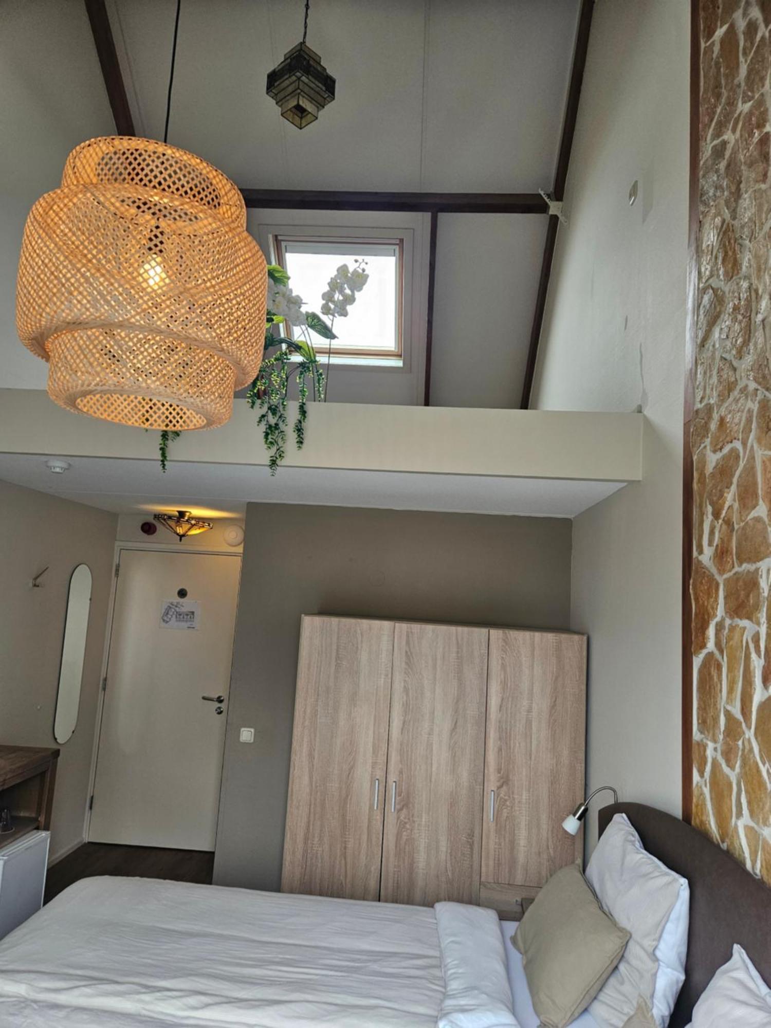 Hotel Dolores Ameland Hollum  Extérieur photo