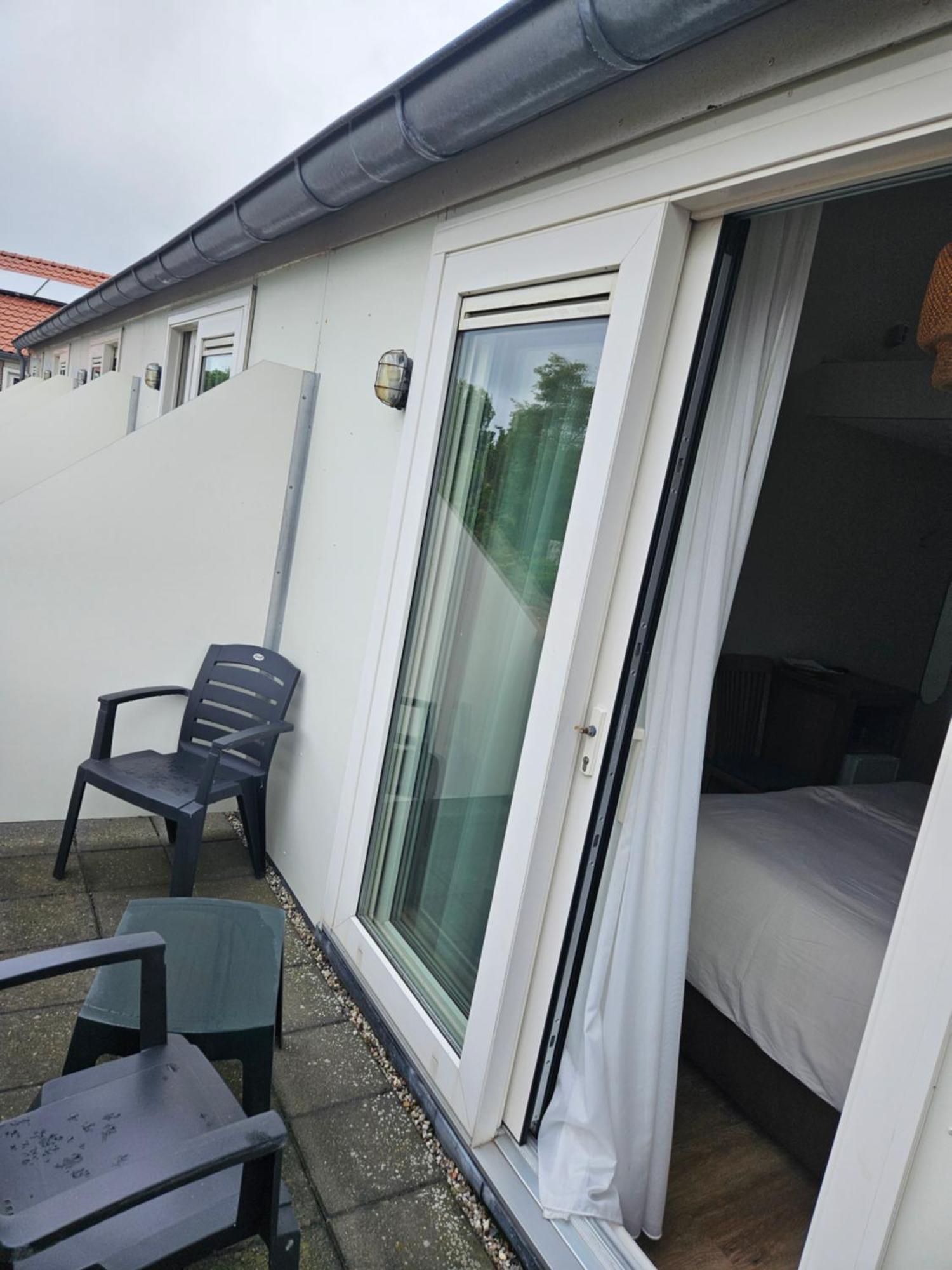 Hotel Dolores Ameland Hollum  Extérieur photo