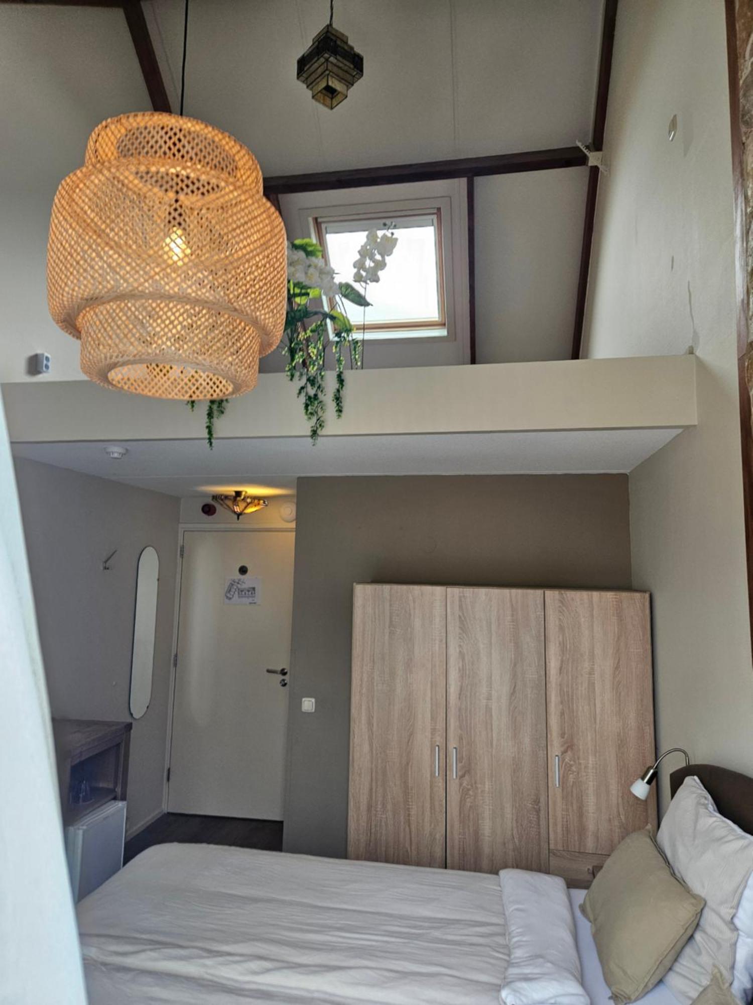 Hotel Dolores Ameland Hollum  Extérieur photo