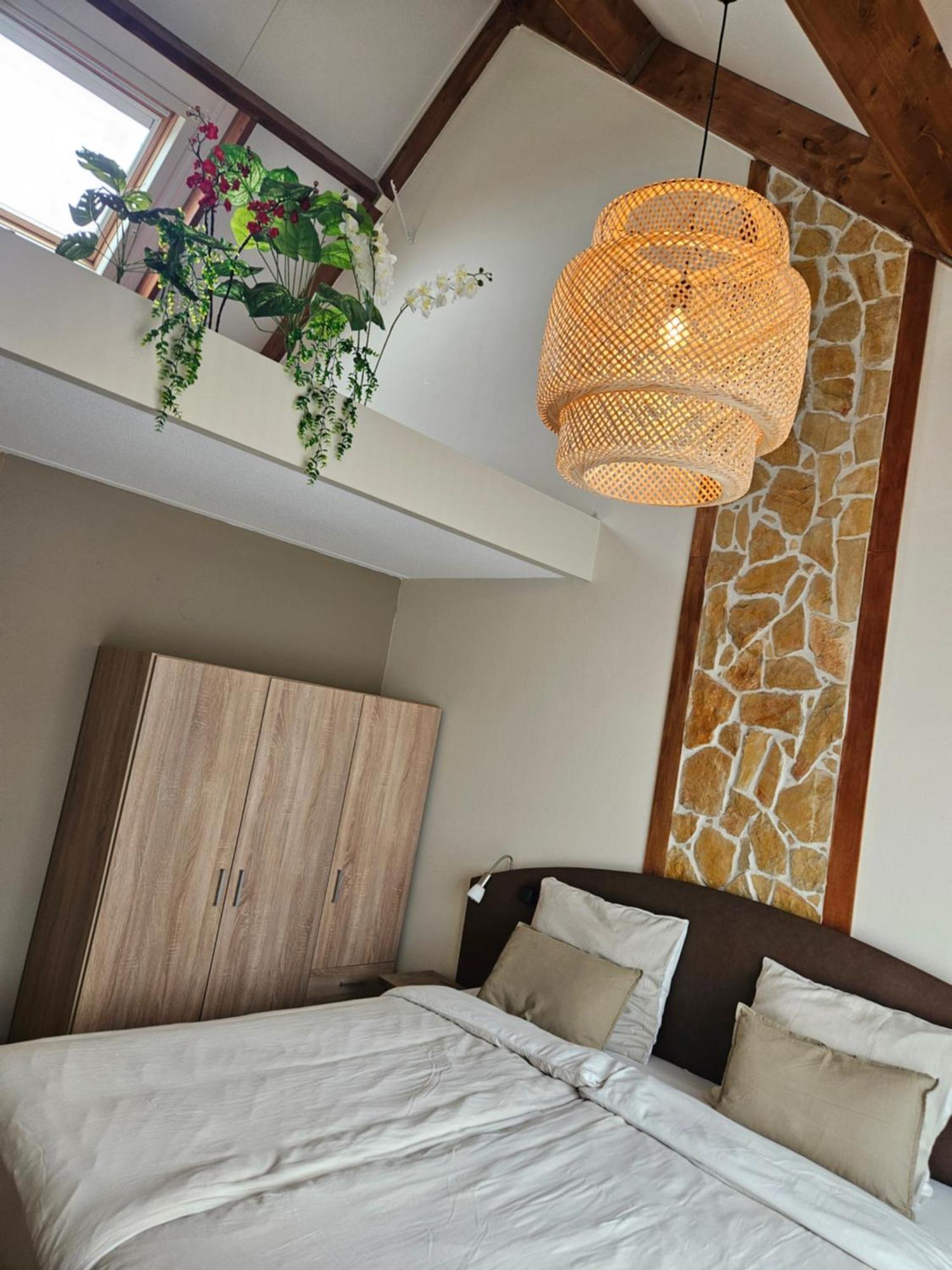 Hotel Dolores Ameland Hollum  Extérieur photo