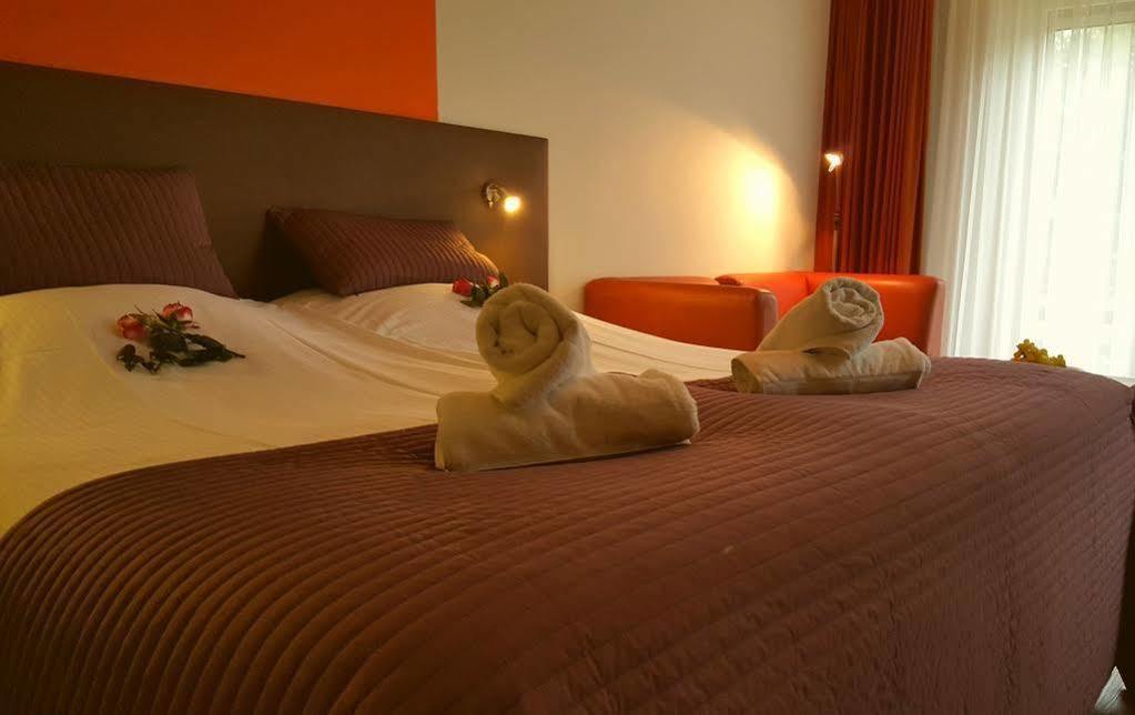 Hotel Dolores Ameland Hollum  Extérieur photo